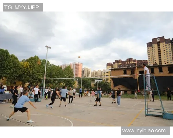 广州排球队选拔赛点评:团队协作展现出色配合与默契精神 广州排球队选拔赛点评:团队协作展现出色配合与默契精神